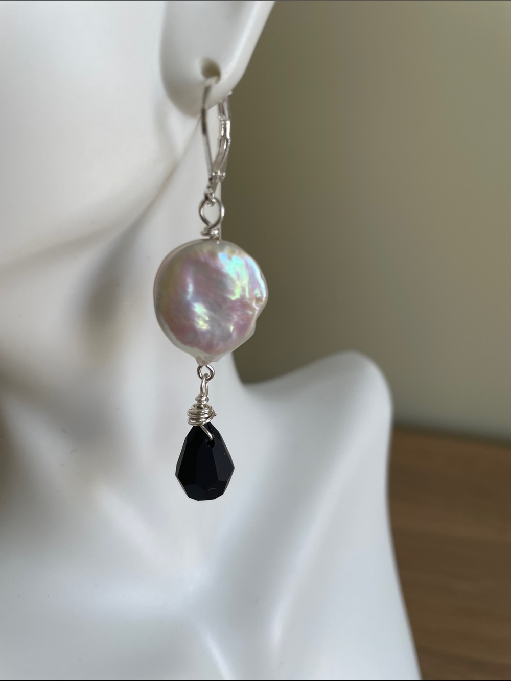 HAND CRAFTED FRESHWATER COIN PEARL & MATTE NAVY BRIOLETTE EARRINGS